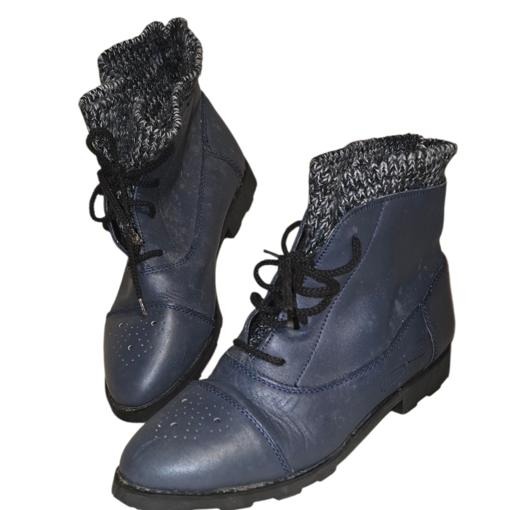 8 Nicole Dark Blue Lace-Up Boots with Knit Cuff